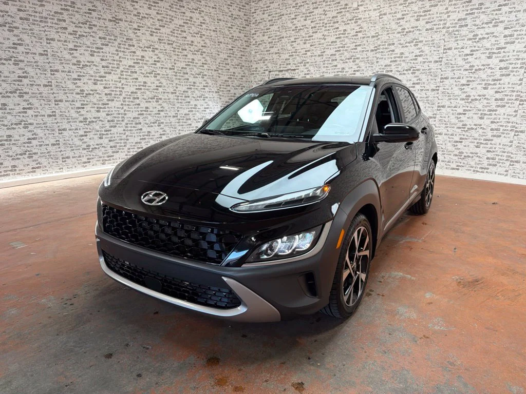 Used 2023 Abyss Black Pearl Hyundai Limited image 3
