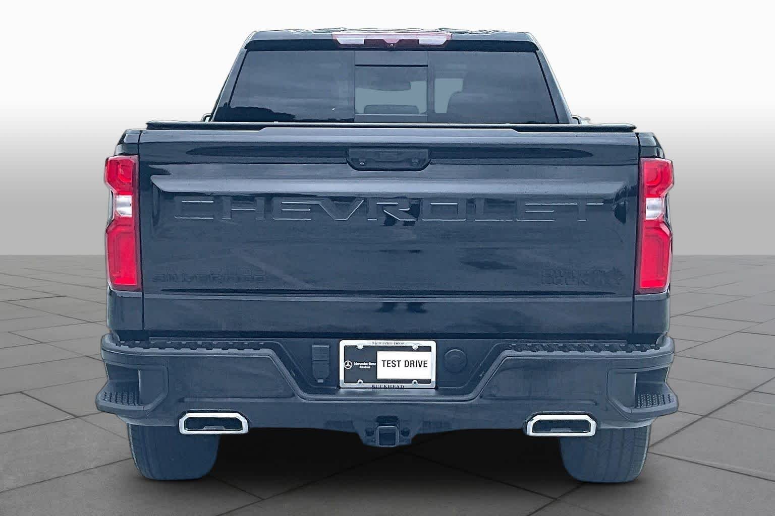 Used 2022 Black Chevrolet High Country image 5
