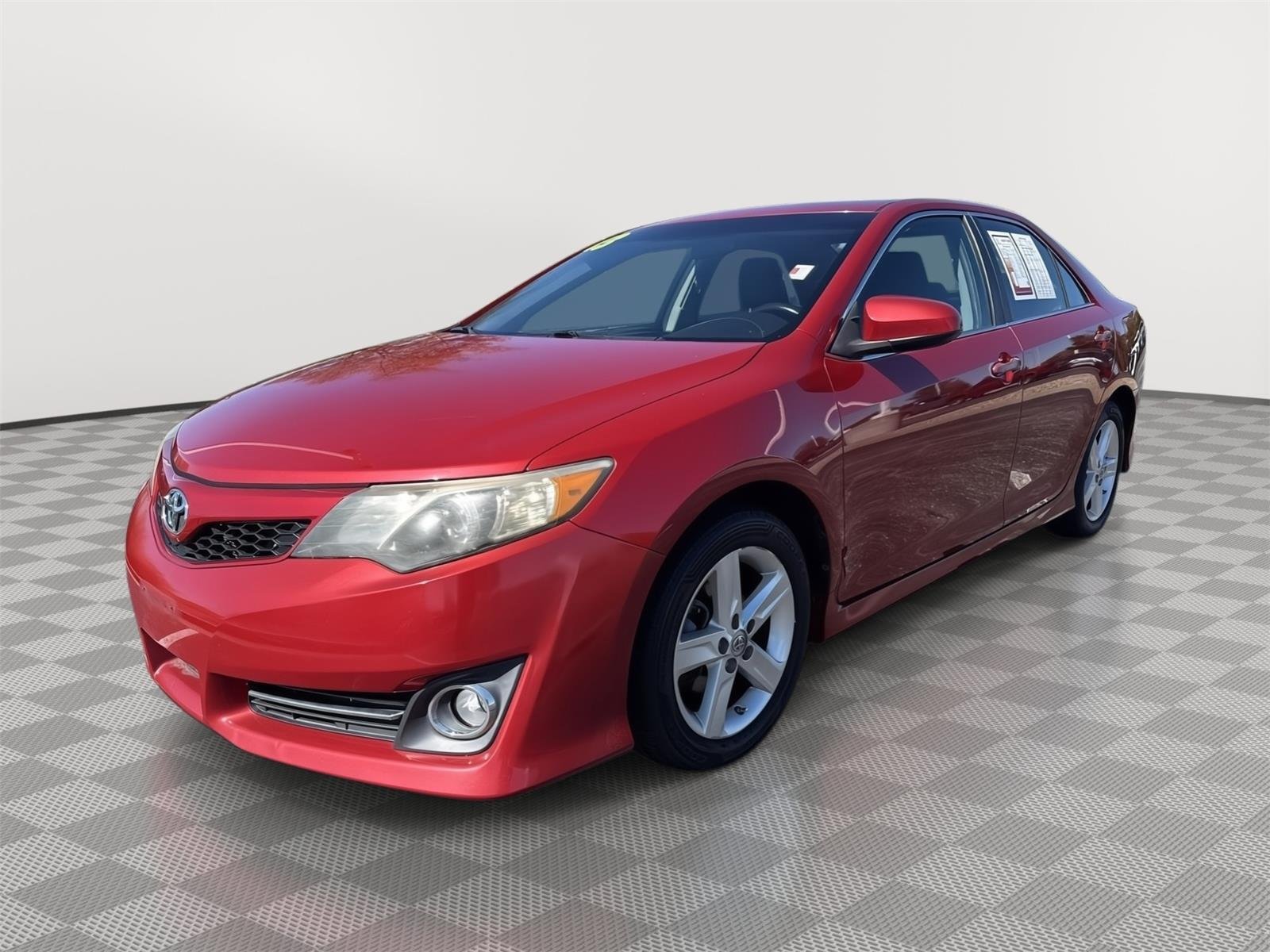 Used 2013 Toyota Camry SE with VIN 4T1BF1FK6DU668949 for sale in Kansas City
