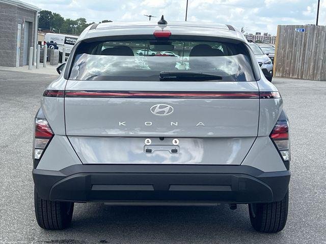 New 2026 Gray Hyundai SE FWD image 12