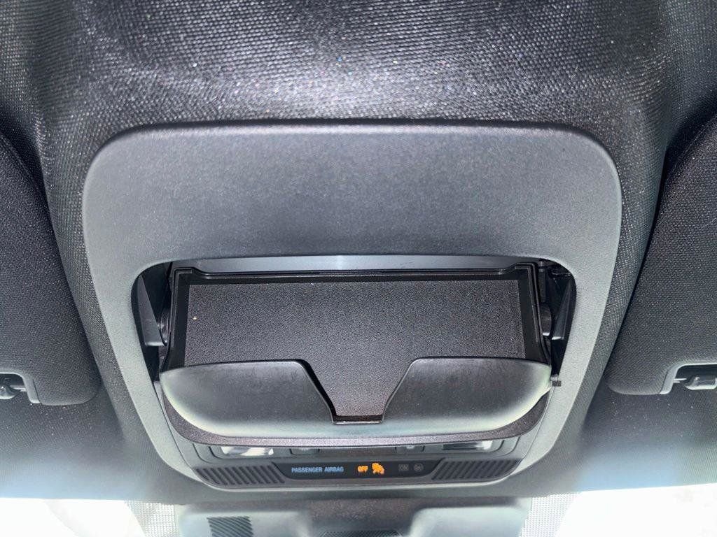Certified Used 2023 Gray Metallic Ford XLT image 48