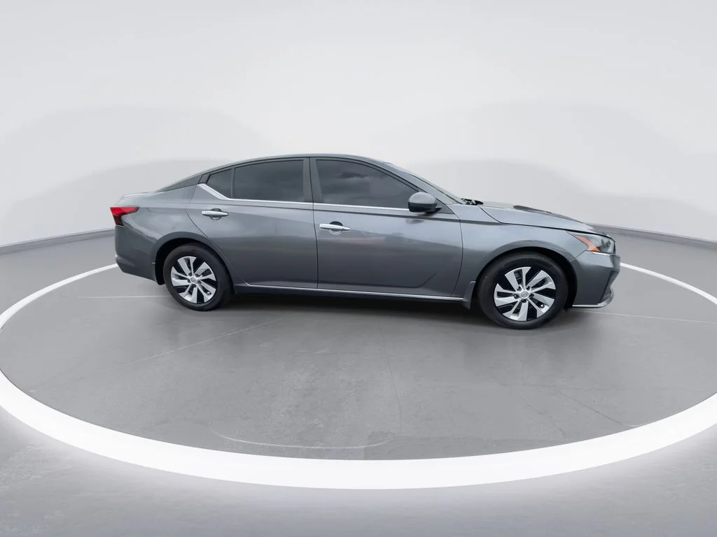 Used 2023 Gray Nissan 2.5 S image 9