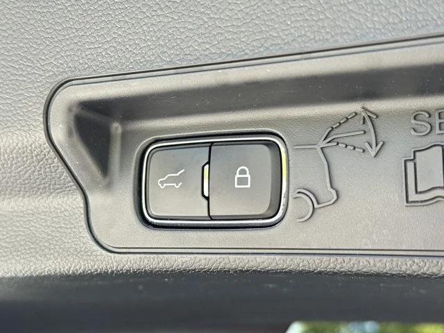 Used 2023 Gray Ford XLT image 12