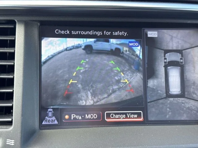 Used 2017 Gray Nissan Platinum image 43