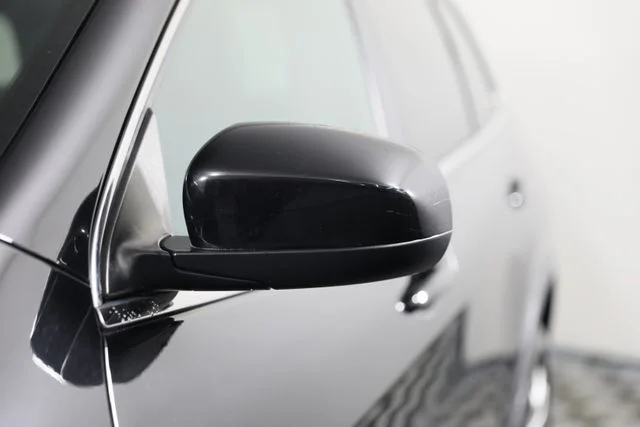 Used 2019 Black Jeep Latitude Plus image 32