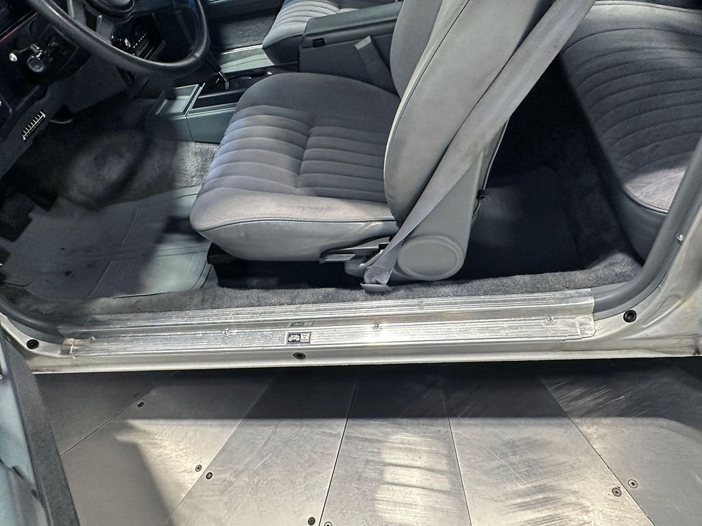 Used 1987 Gray Chevrolet  image 59