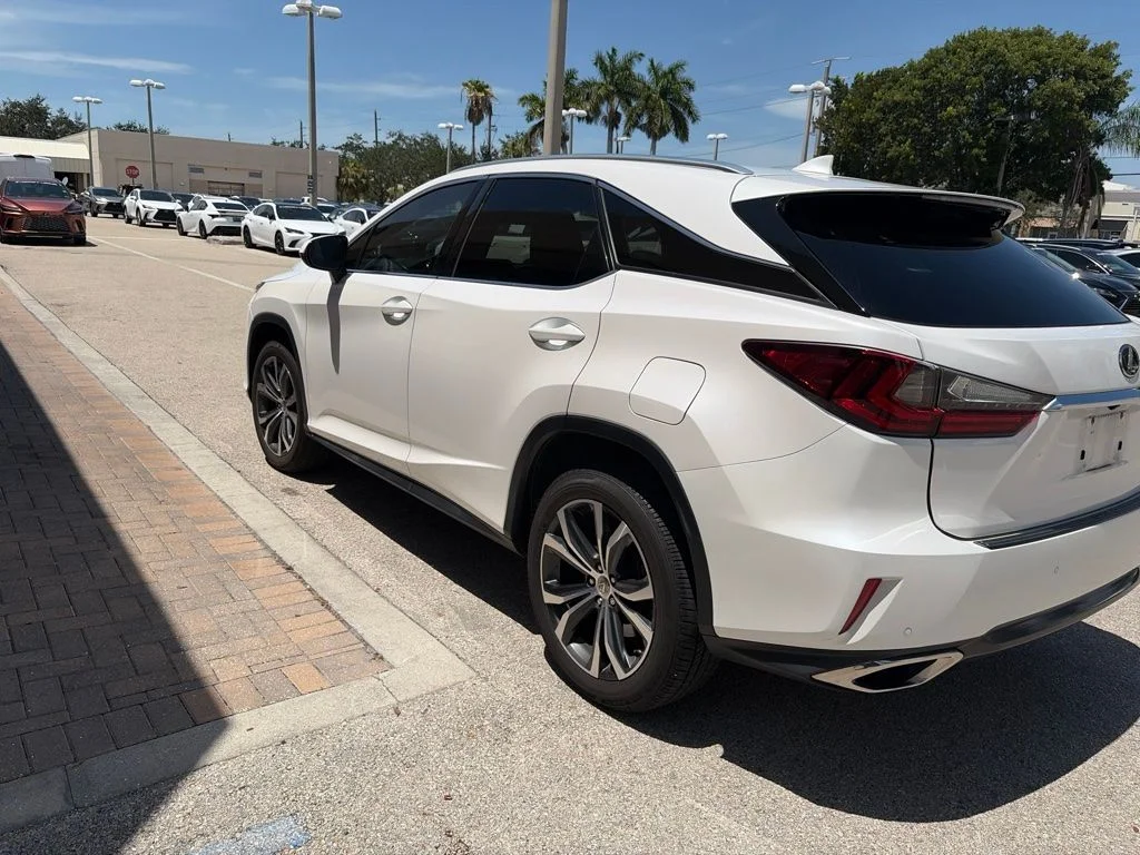 Used 2017 White Lexus 350 image 5