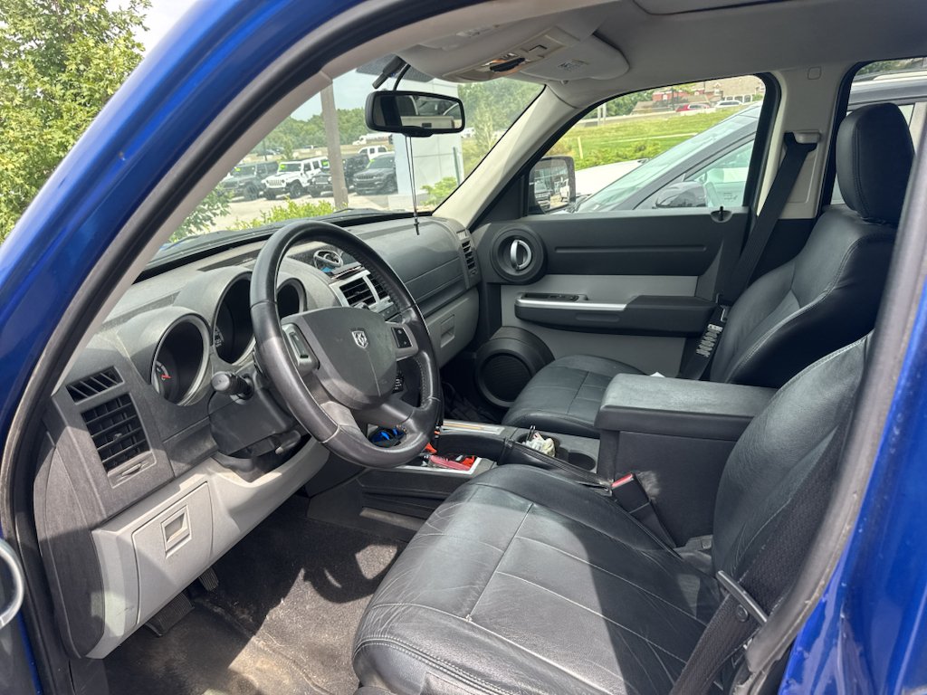 Used 2007 Blue Dodge SLT image 8