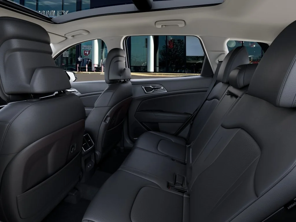 New 2027 Glacial White Pearl Kia EX image 18