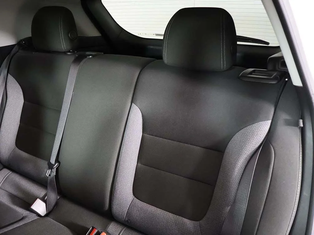 Used 2025 White Chevrolet LT image 29
