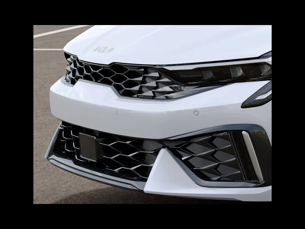 New 2027 Snow White Pearl Kia GT-Line image 25