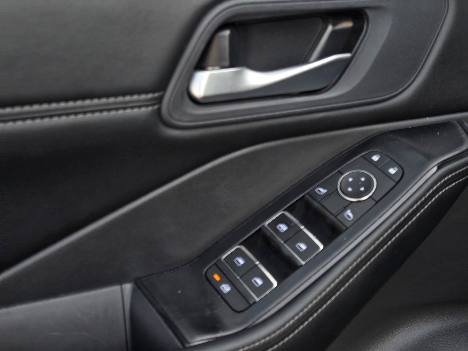Used 2026 Super Black Nissan SL image 21