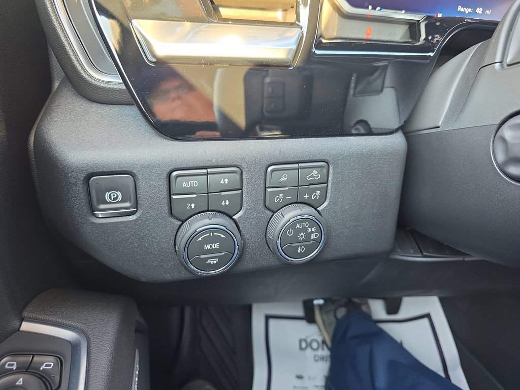 2026 Chevrolet Silverado 1500 LTZ - Photo 21
