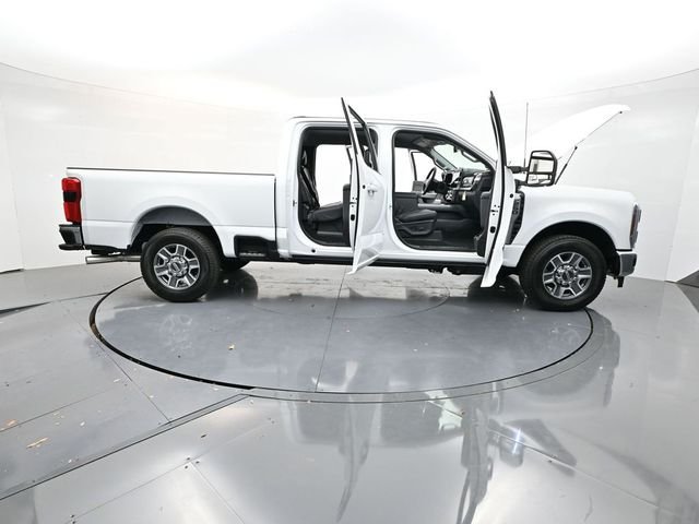 New 2026 Oxford White Ford F-250® Lariat® image 41