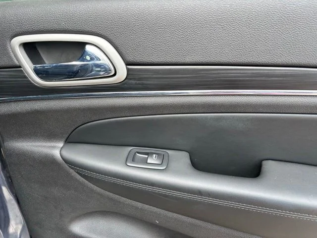 Used 2020 Blue Jeep Limited image 22