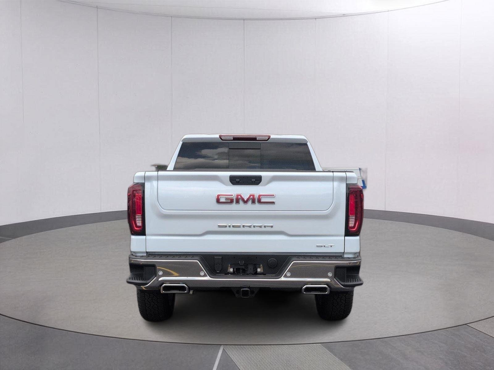 New 2026 Glacier White Tricoat GMC SLT image 4