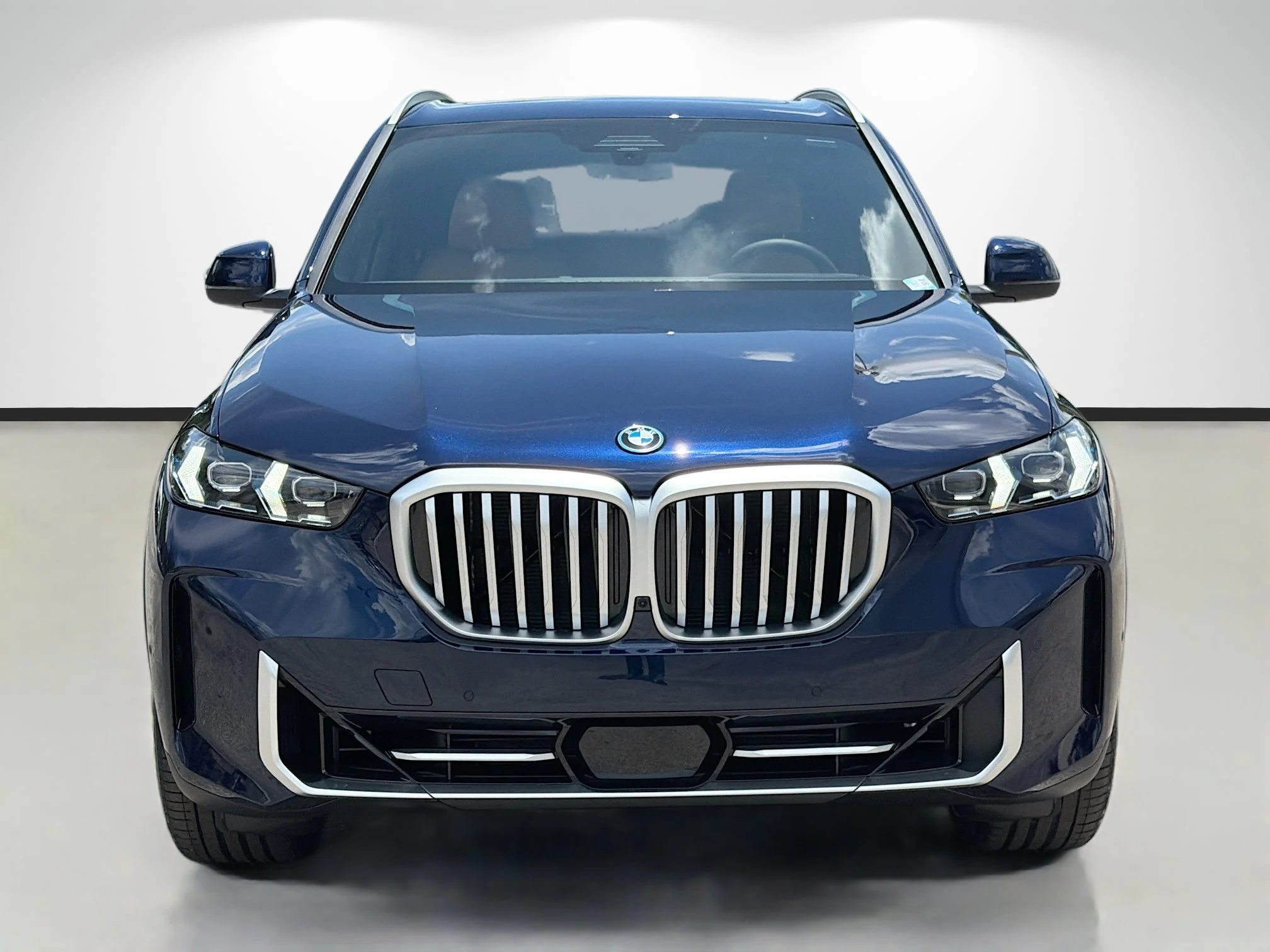 New 2026 Tanzanite Blue II Metallic BMW xDrive50e image 8