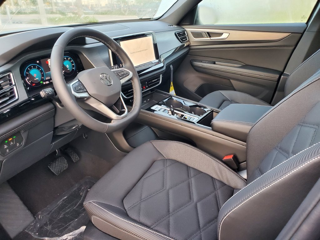 New 2026 Gray Volkswagen 2.0T SE w/Technology image 8