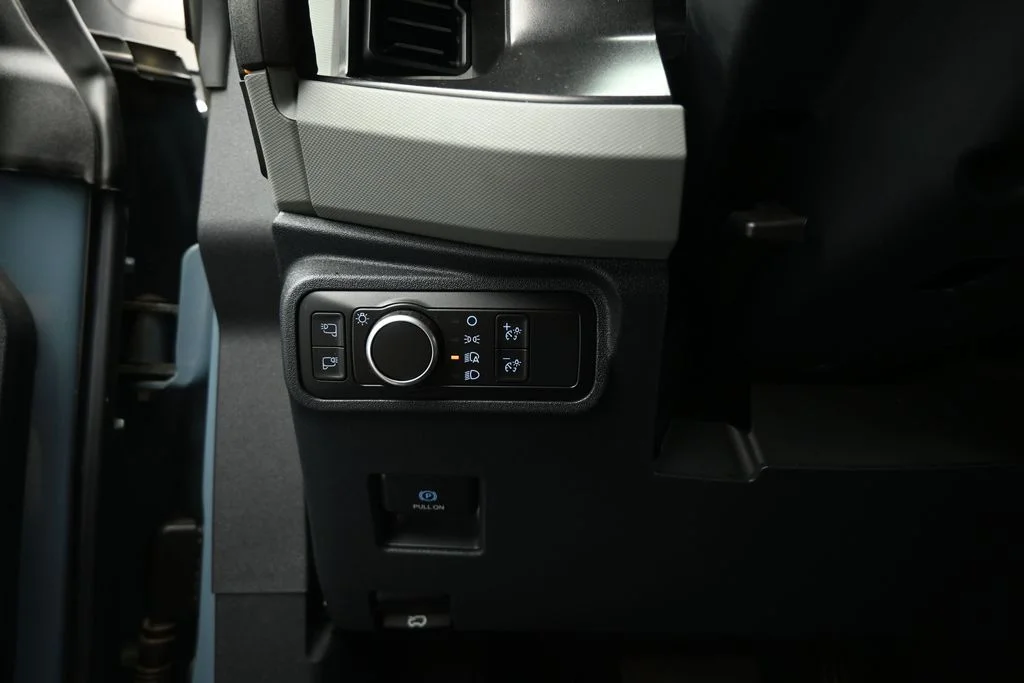 Used 2021 Blue Ford Badlands image 9