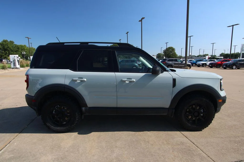 Used 2021  Ford Outer Banks image 4