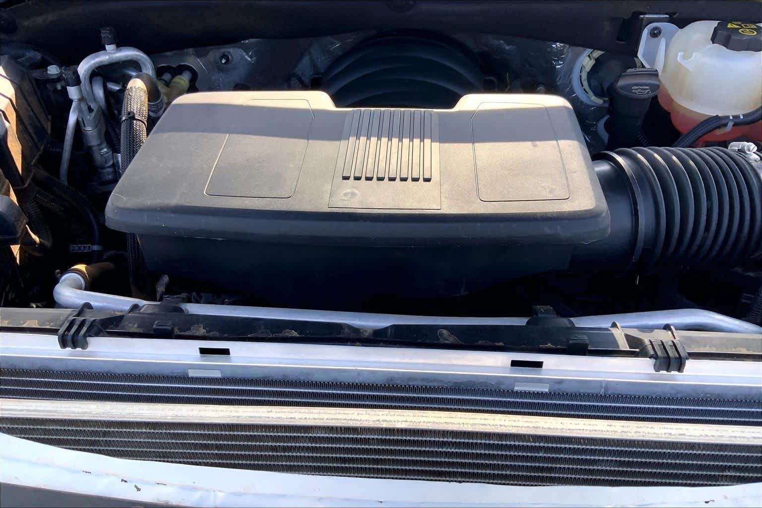 Used 2024 Summit White Chevrolet LT image 65