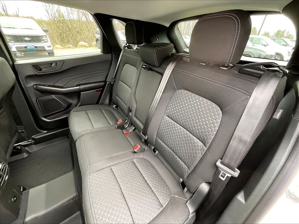 New 2026 Oxford White Ford Active image 15