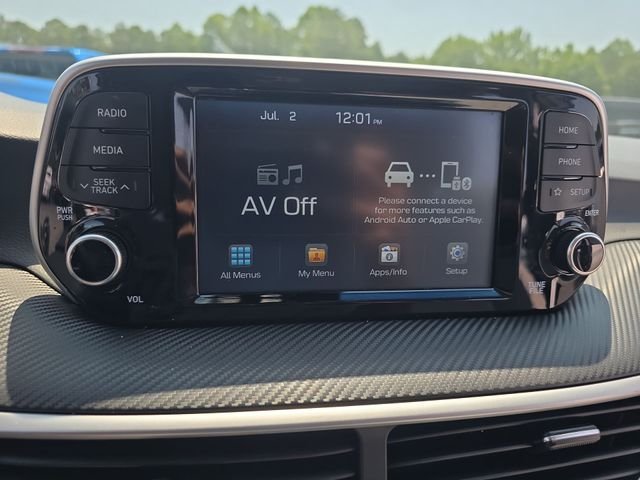 Used 2019 White Hyundai SE image 21