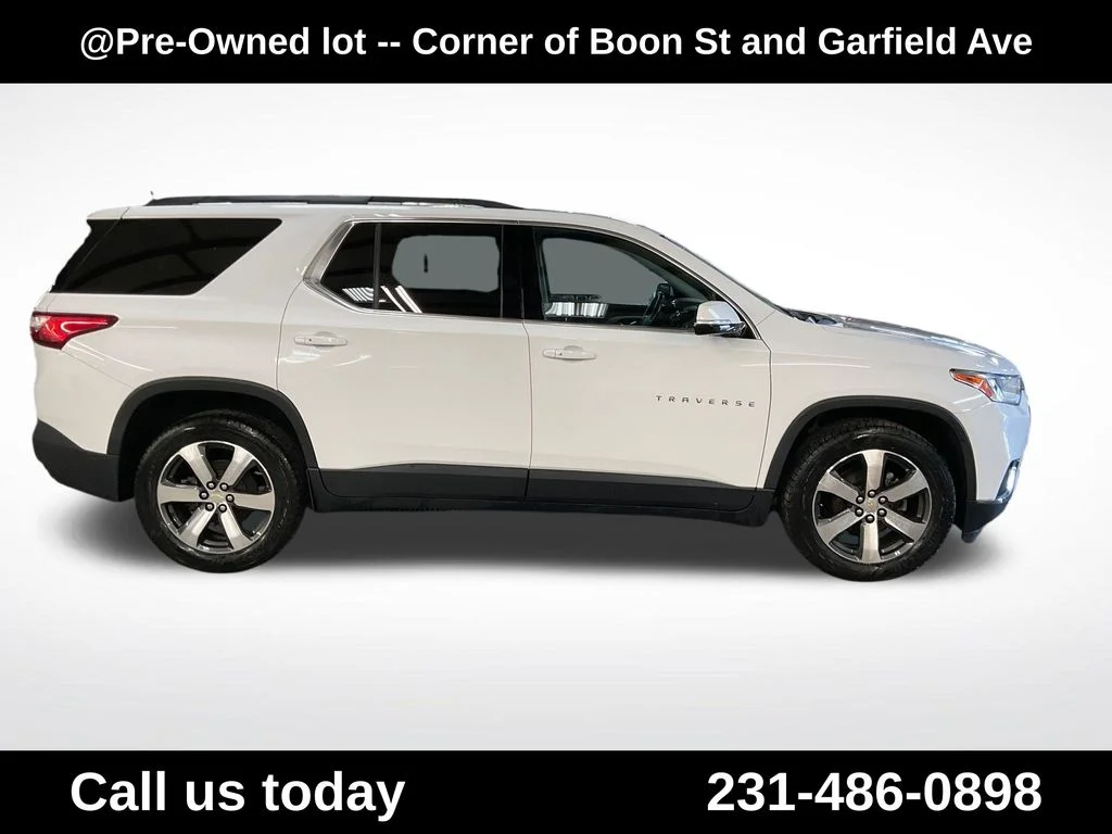 Used 2019 White Chevrolet 3LT image 6