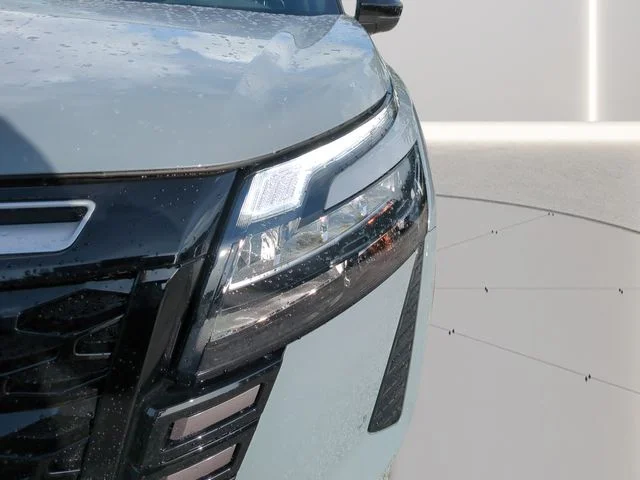 New 2026 Boulder Gray Pearl / Super Black Two-tone Nissan Rock Creek® image 7