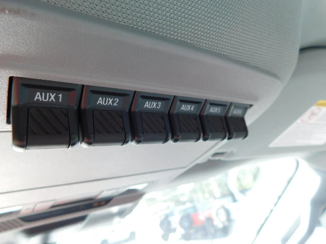 New 2025 Oxford White Ford F-450® XL image 31