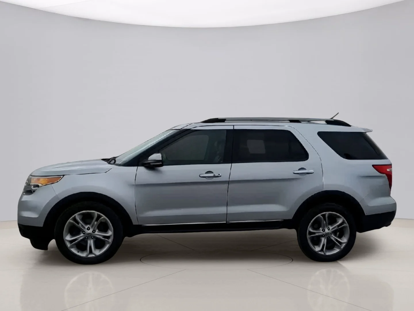 Used 2011 Silver Ford LIMITED image 5