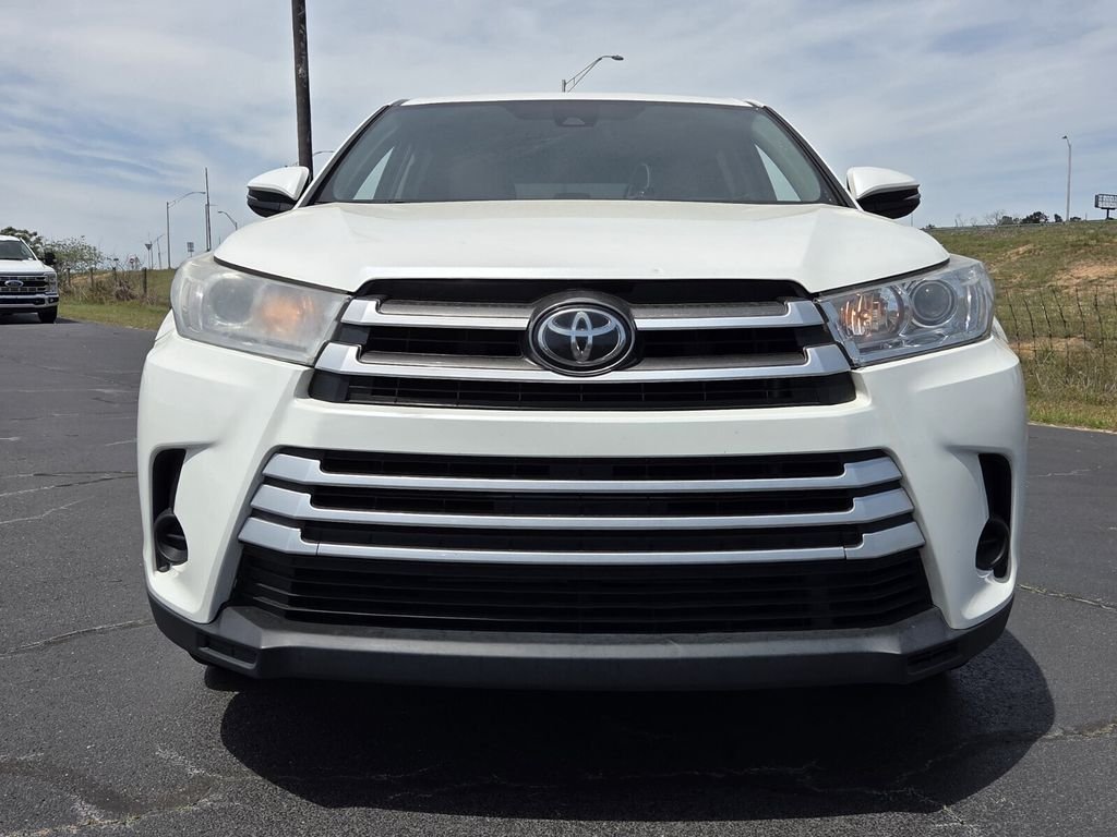 Used 2019 Toyota Highlander LE with VIN 5TDZARFH3KS055046 for sale in Metter, GA