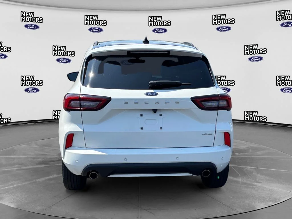 Used 2023 White Metallic Ford ST-Line image 4