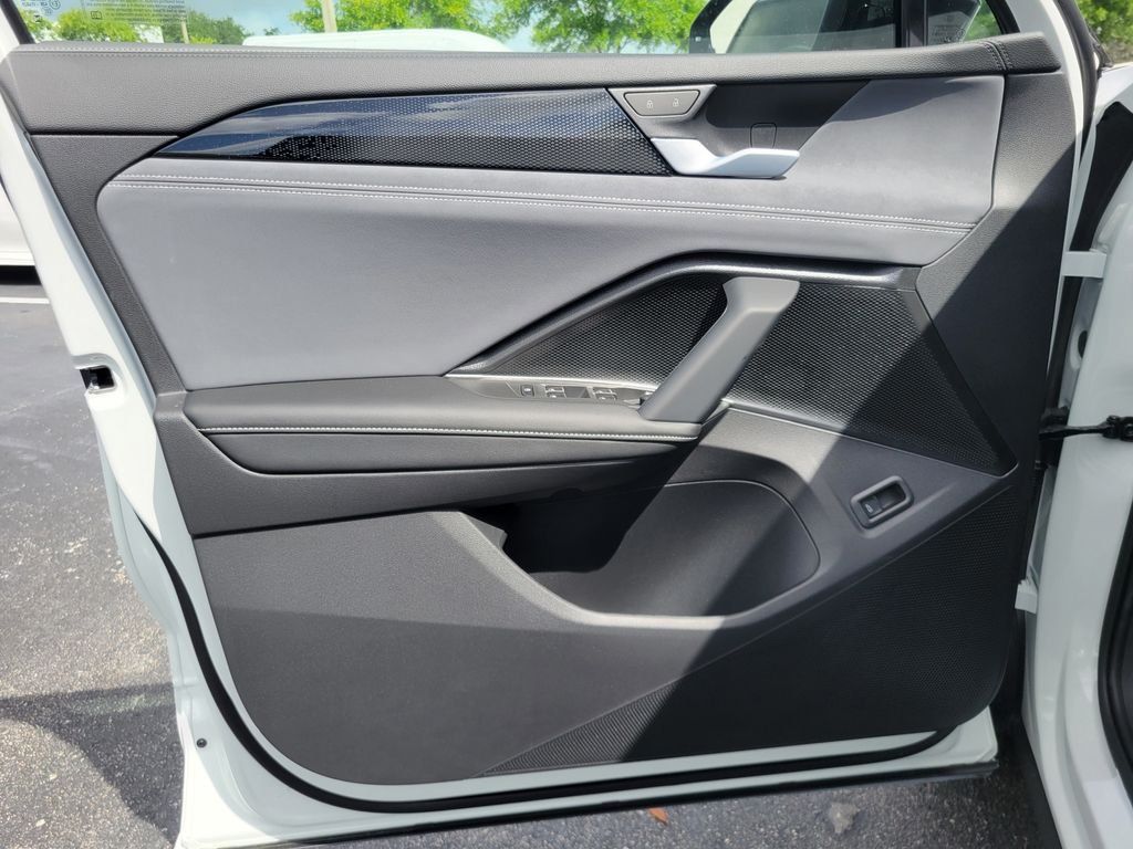 New 2026 White/off-white Volkswagen 2.0T SE R-Line Black image 10