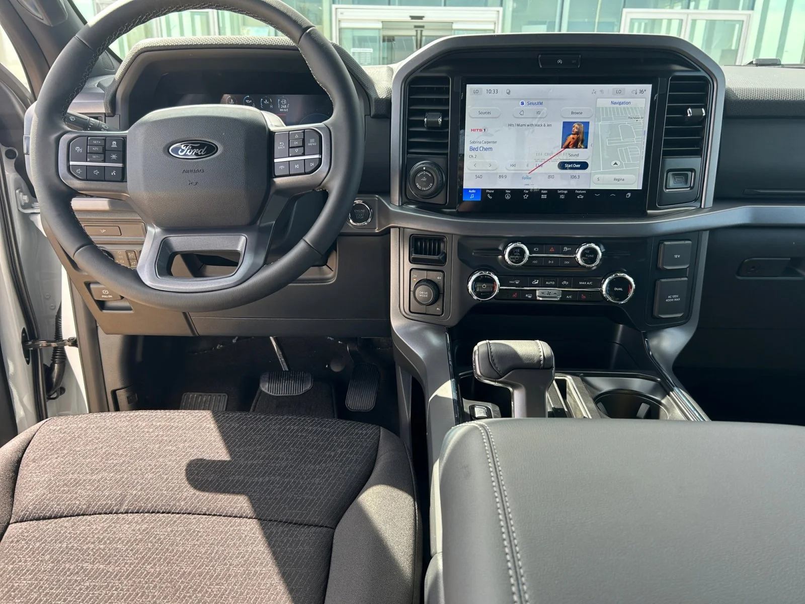 New 2026 Oxford White Ford XLT image 19