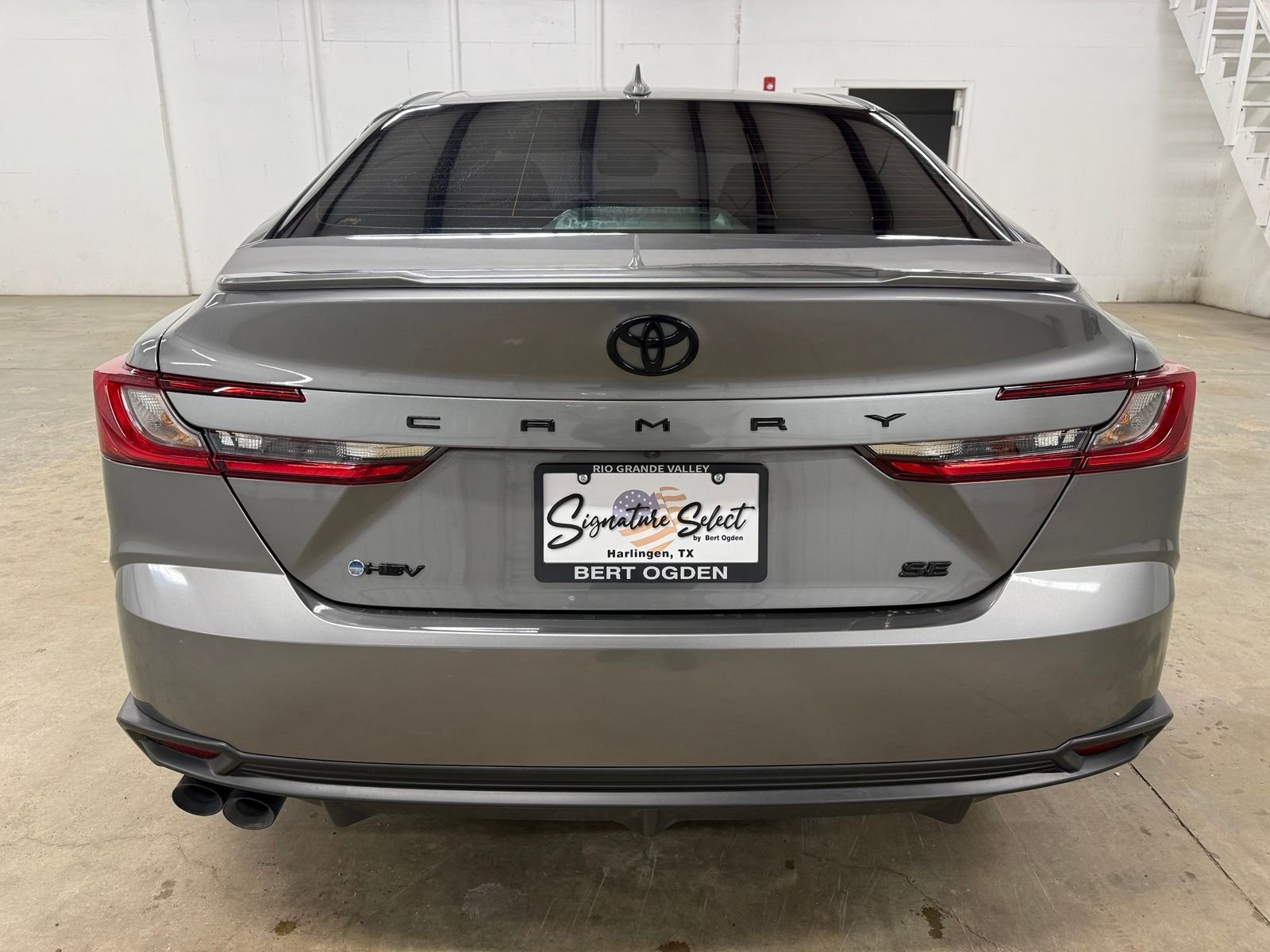 Used 2025 Silver Toyota SE image 5