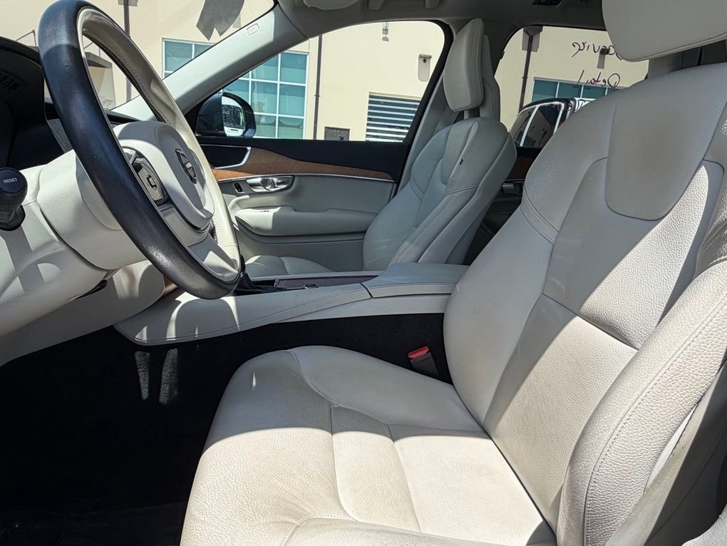 Used 2022 Blue Volvo T5 Momentum image 6