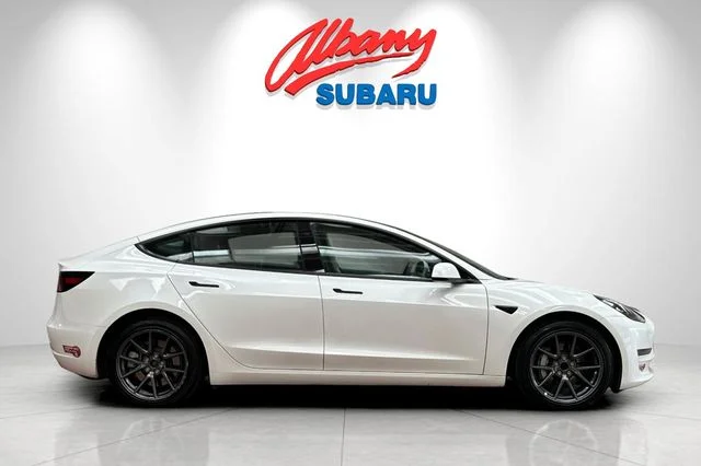 Used 2023  Tesla Base image 3
