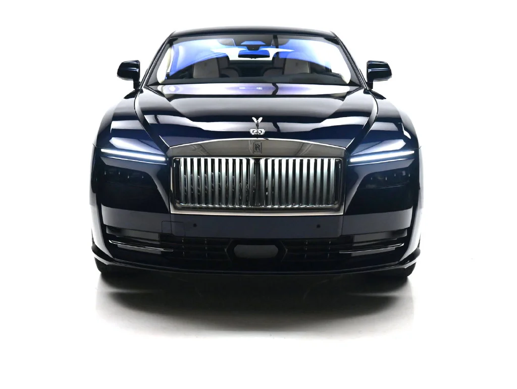 New 2027 Midnight Sapphire Rolls-Royce  image 10