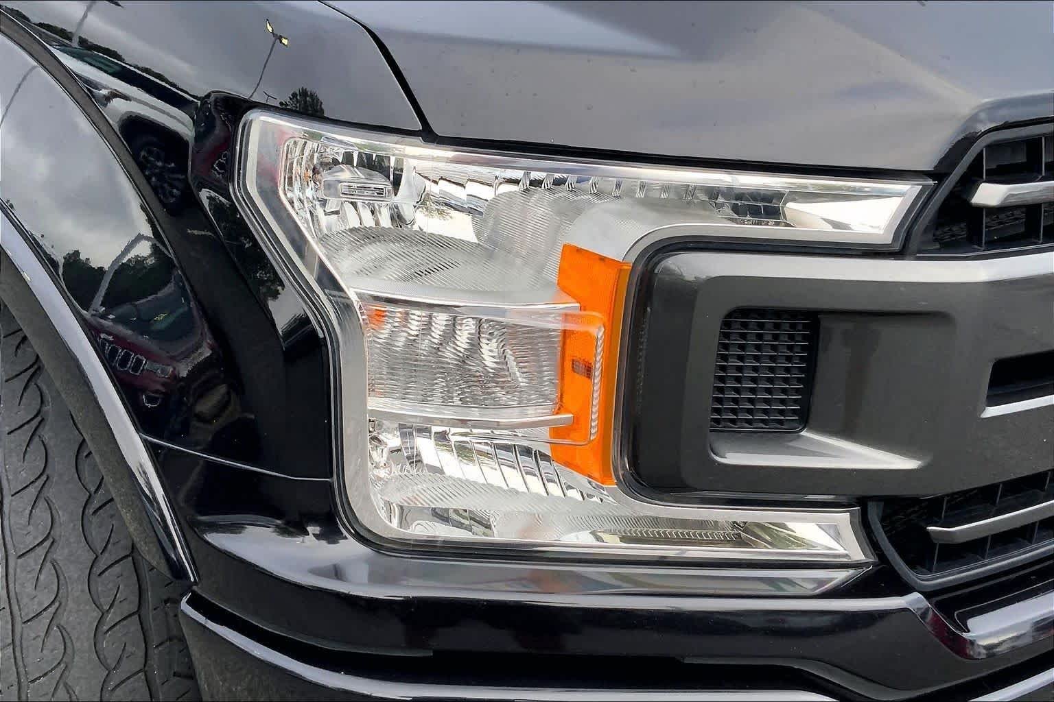 Used 2019 Agate Black Ford XLT image 24
