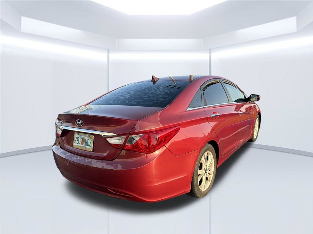 Used 2011 Red Hyundai Limited image 24