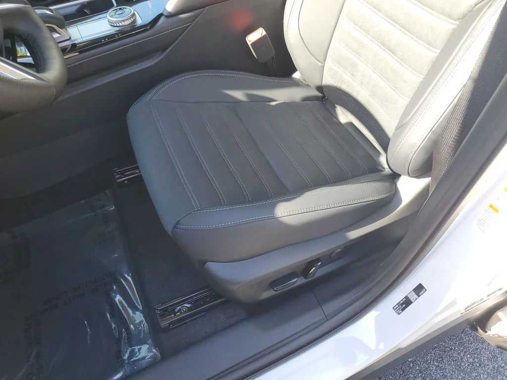 New 2026 White Mitsubishi Trail Edition image 22