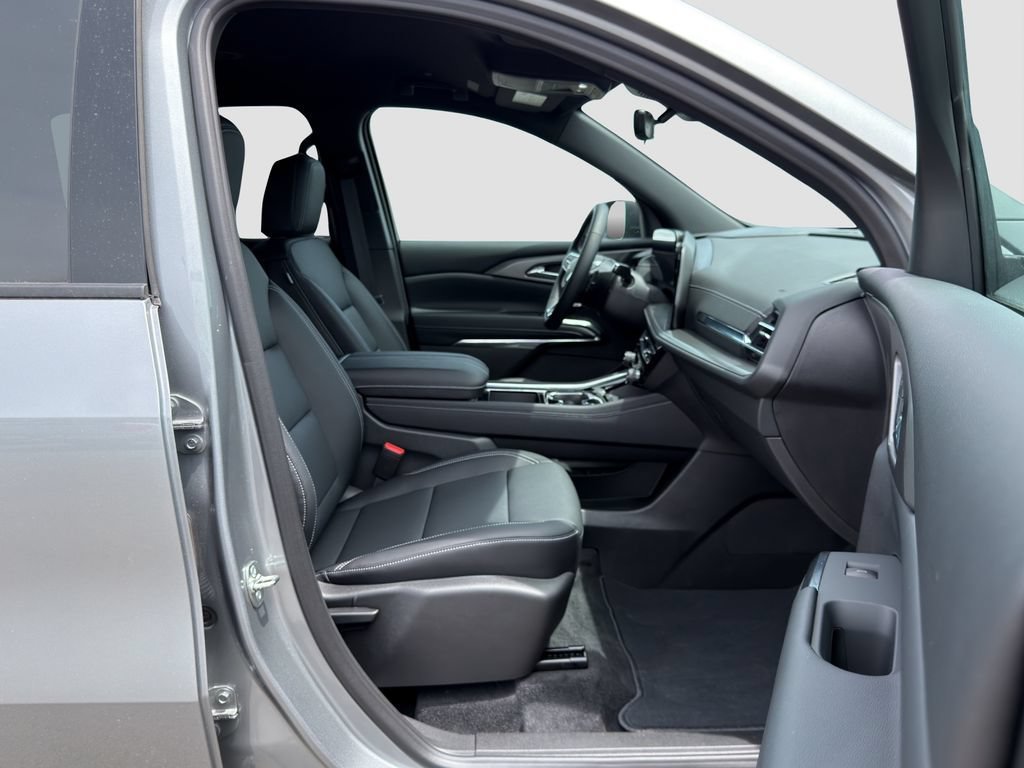 2026 Chevrolet Traverse LT - Photo 26