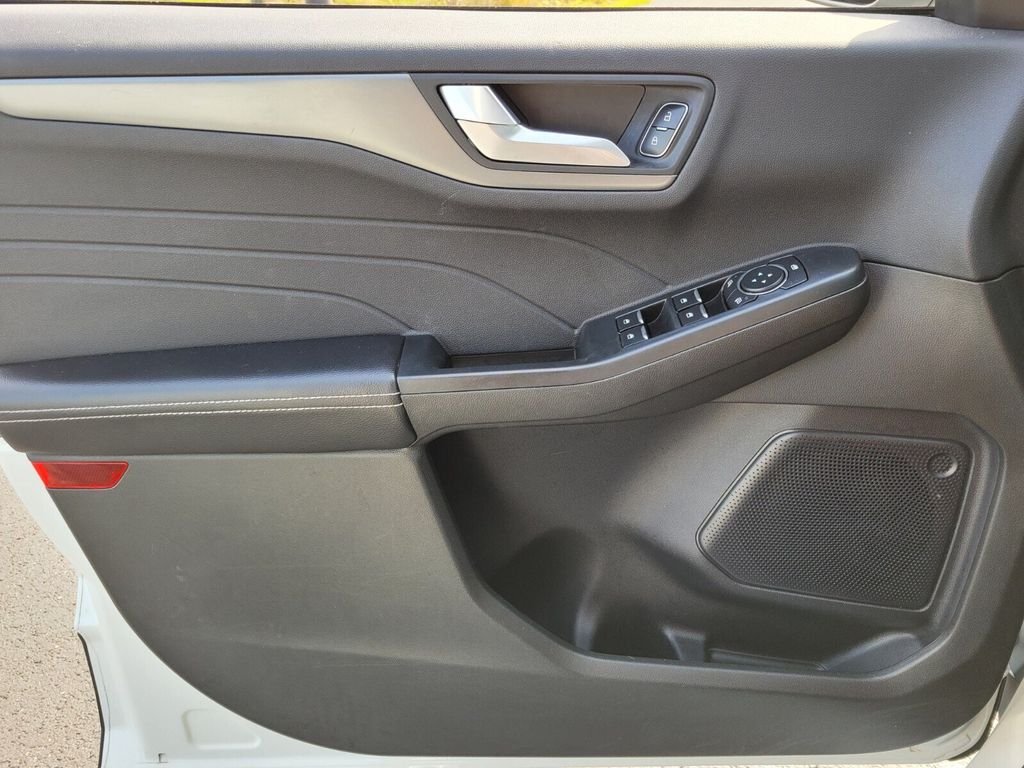 Used 2024 White Ford Base image 28
