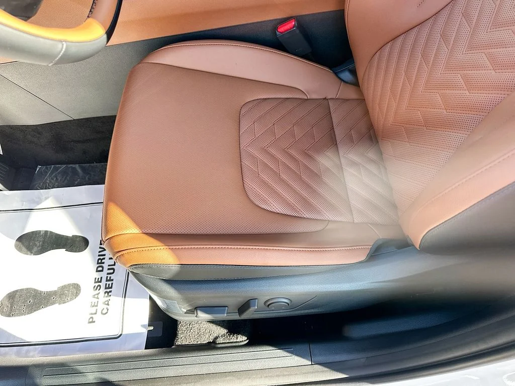 New 2026 Snow White Pearl Kia X-Line image 18