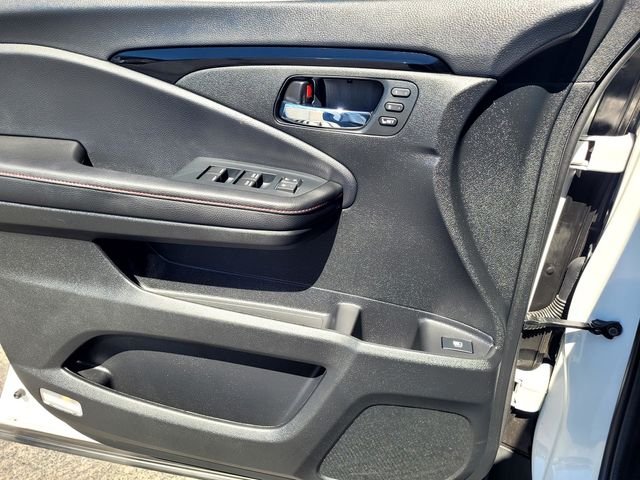 Used 2023  Honda Black Edition image 14
