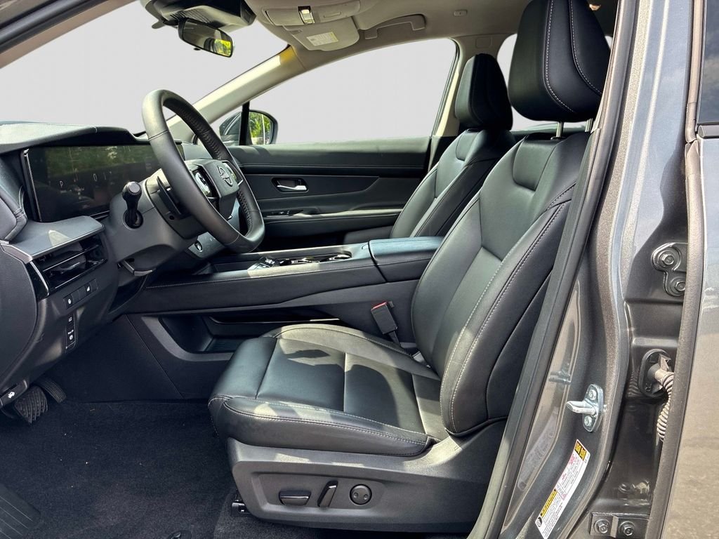 Used 2025 Gray Nissan SV image 22