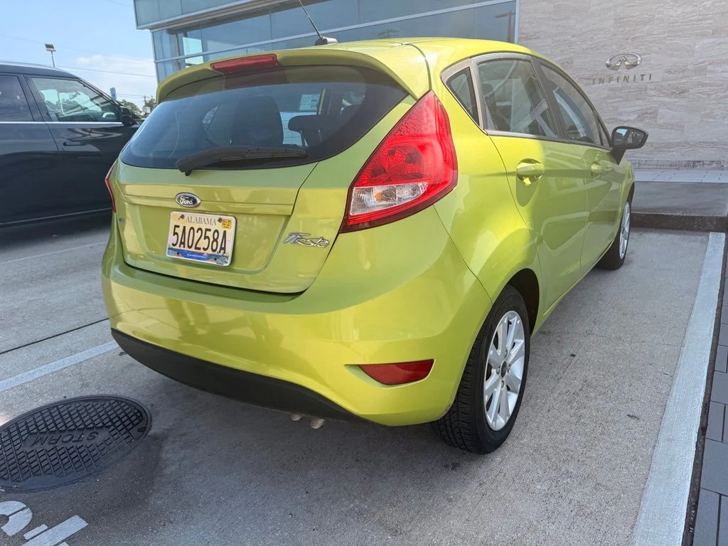 Used 2011 Green Ford SE image 5