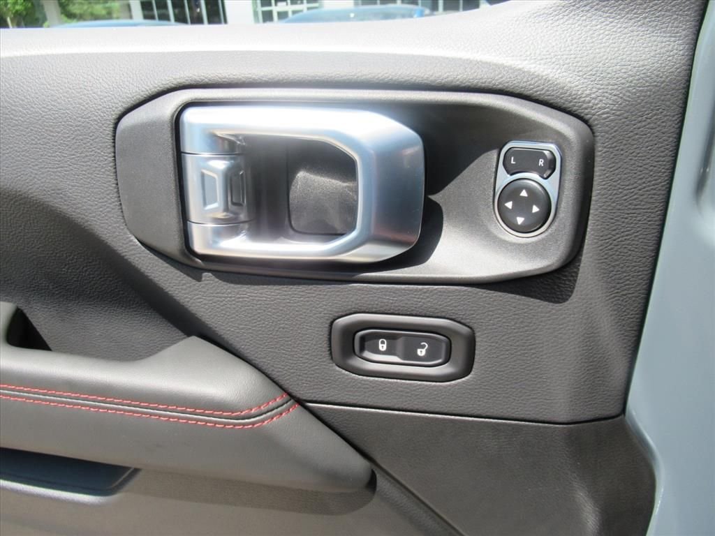 New 2026 Anvil Clear-Coat Exterior Paint Jeep Rubicon X image 21