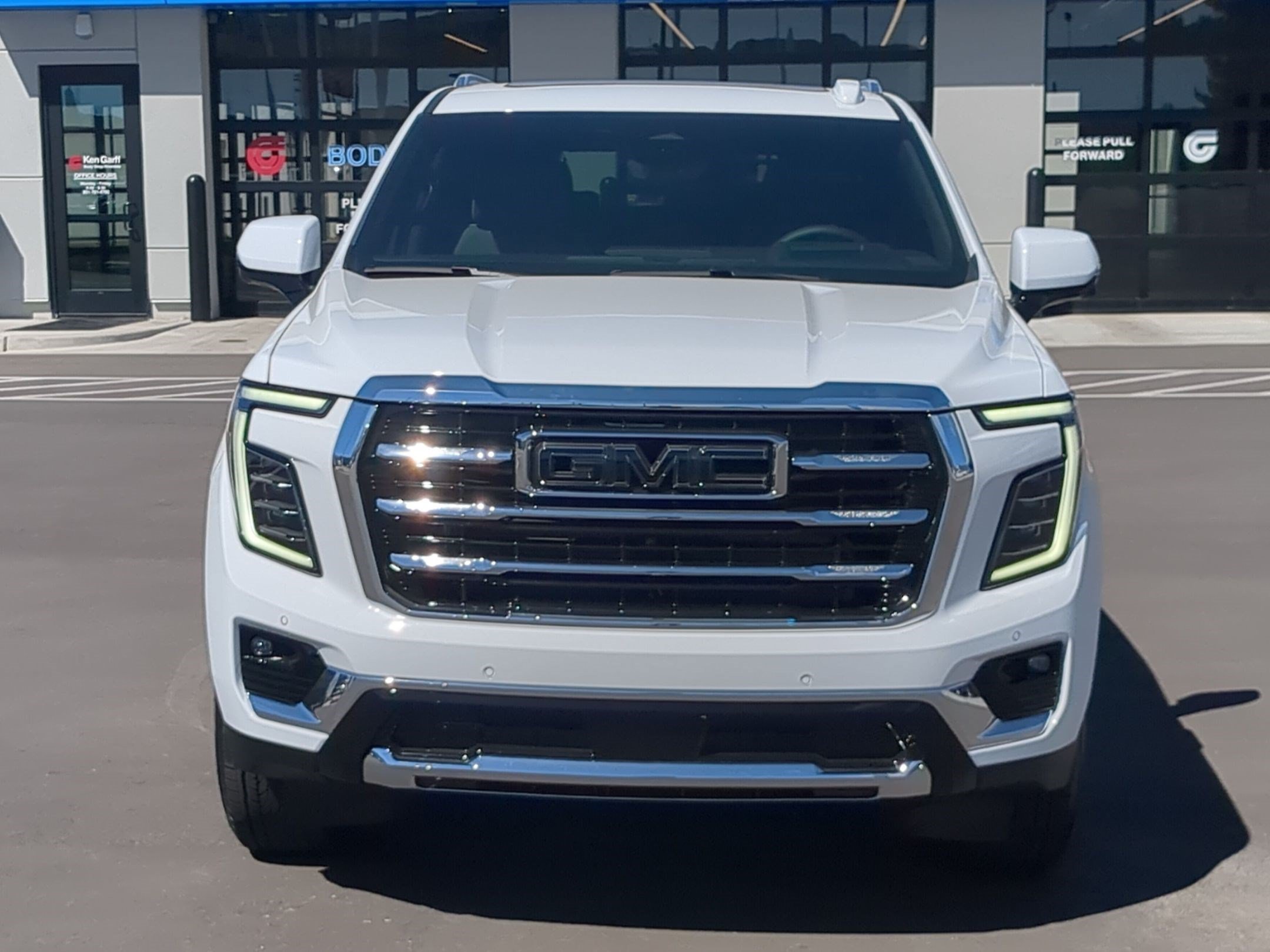 New 2026 Summit White GMC Elevation image 9